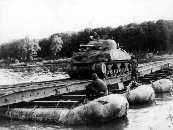 Pont flottant US (1)